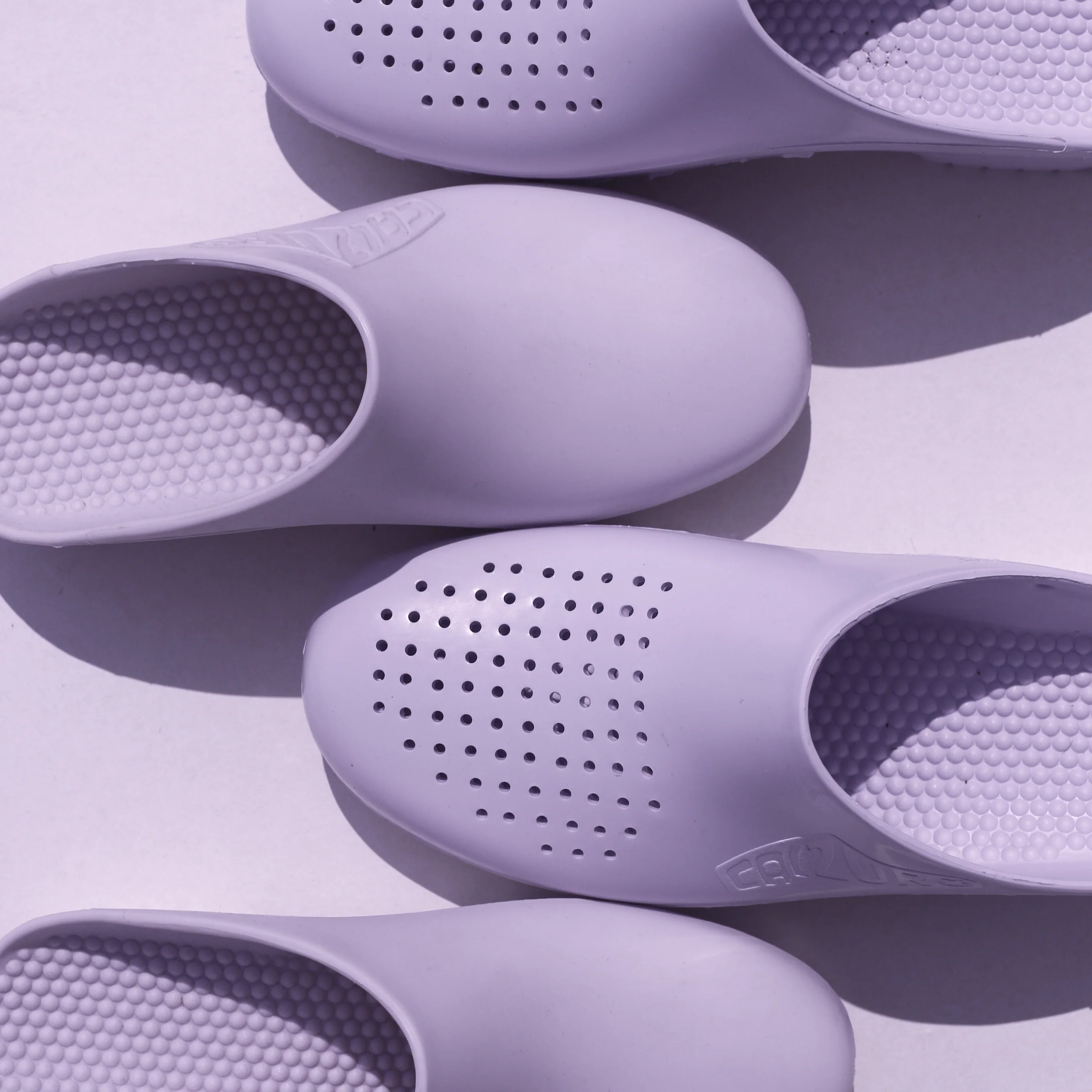Calzuro Classic With Holes Lavender - Image 4